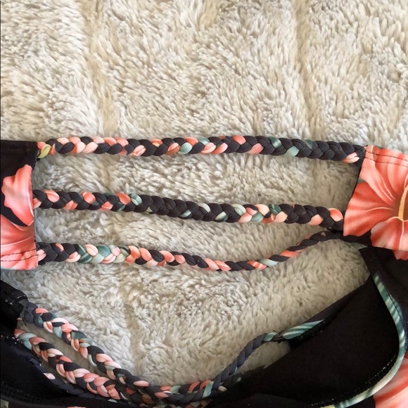 Floral Bikini set - Picture 3 of 4